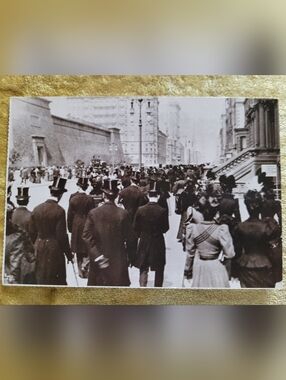 EASTER SUNDAY 1898 on 5th Avenue In New York City VINTAGE POSTCARD